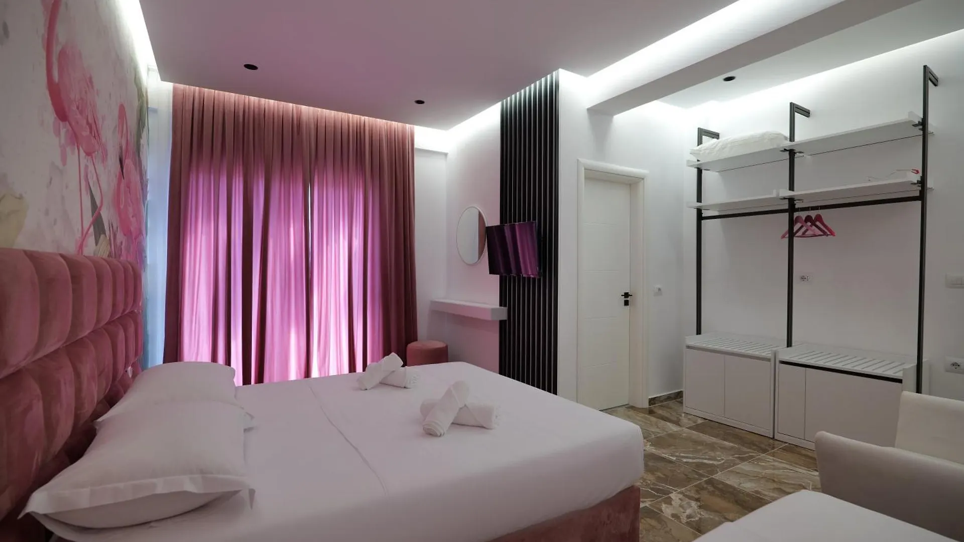 La Maison Boutique Hotel Εξαμίλιο