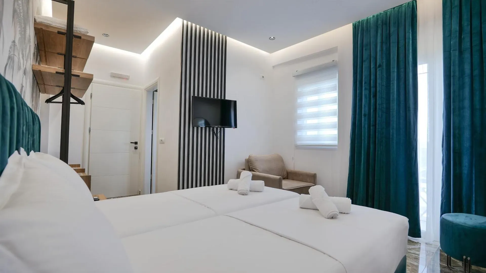 La Maison Boutique Hotel Εξαμίλιο